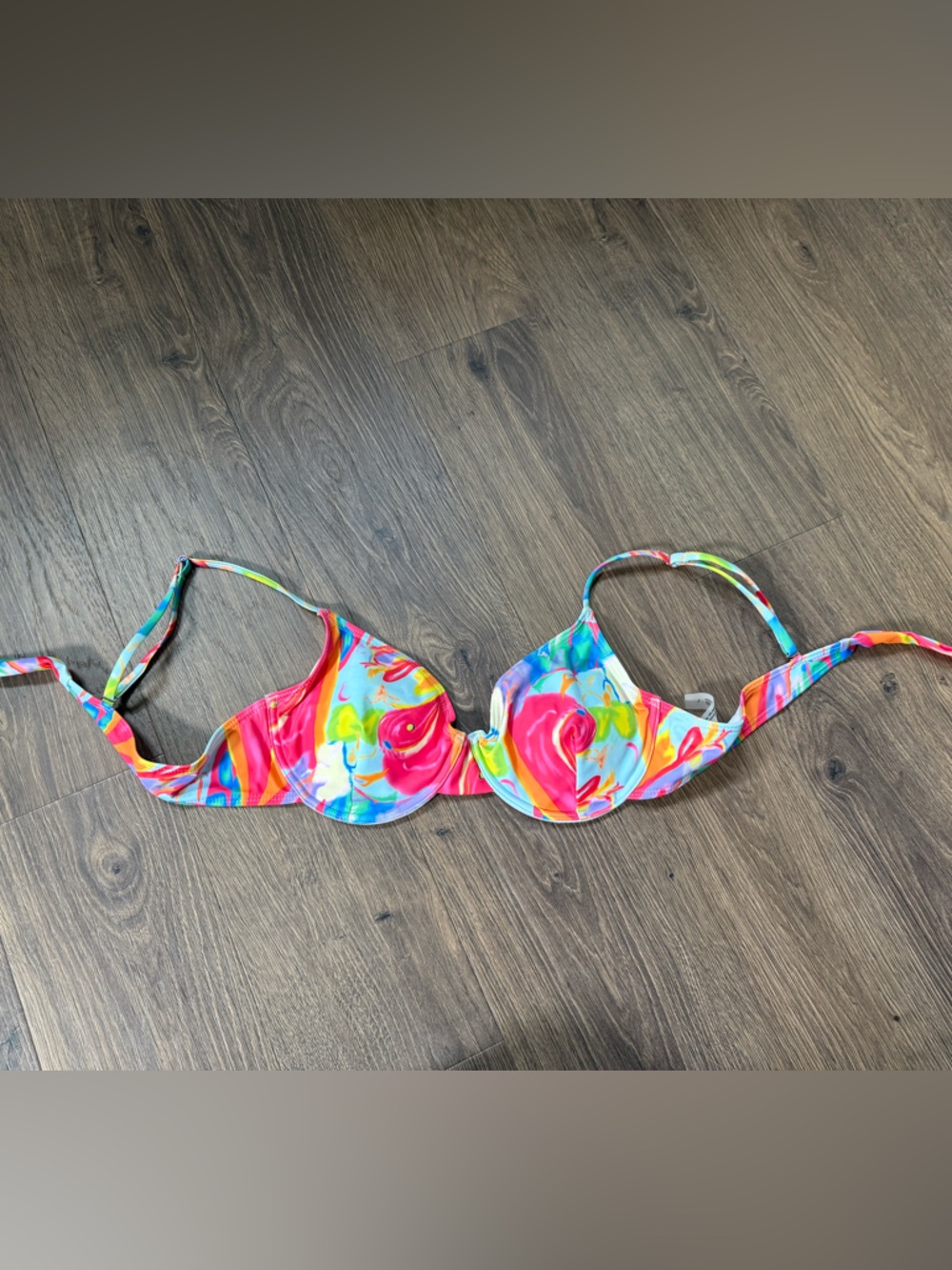 SHEIN Multicolor Swirl Underwire Bikini Top - Neon Mix